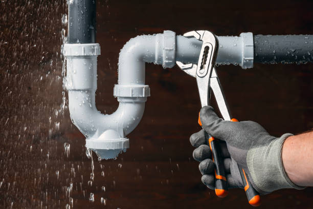 Professional Leak Detection technician working in Proctorville, NC
